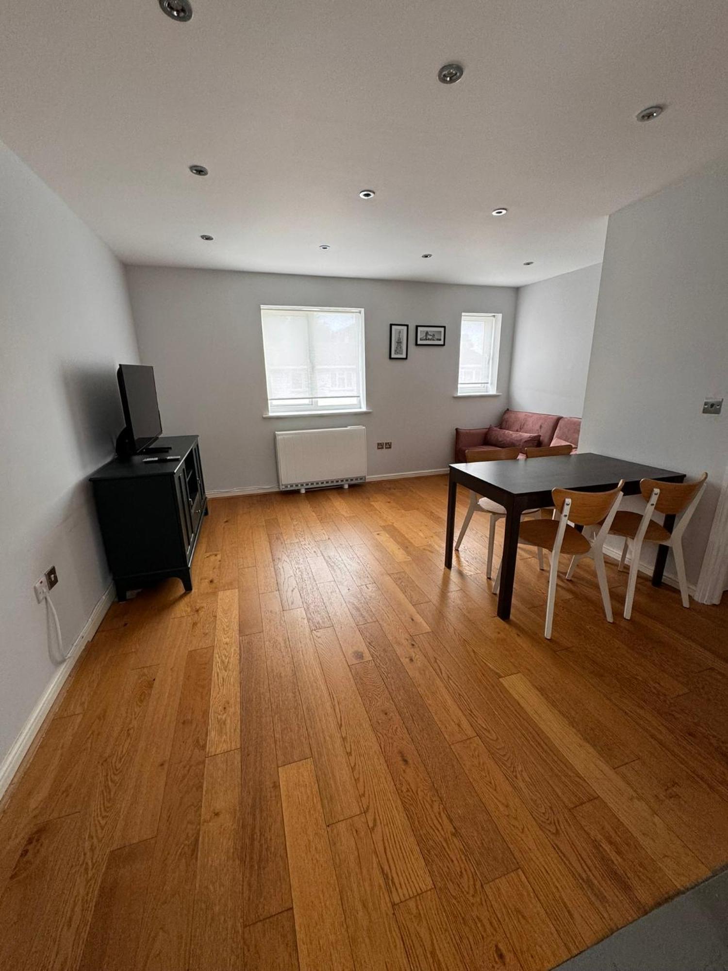 2-Bedroom Flat Walking Distance To Excel London - Perfect Location! Exterior photo